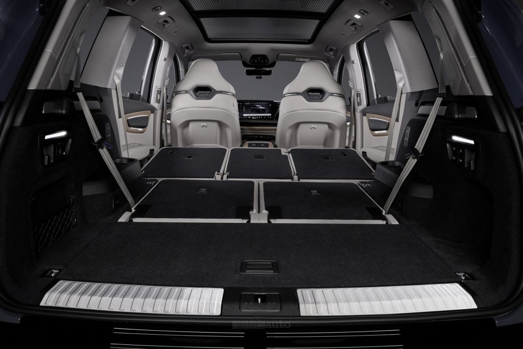 Audi Q7 bagagliaio
