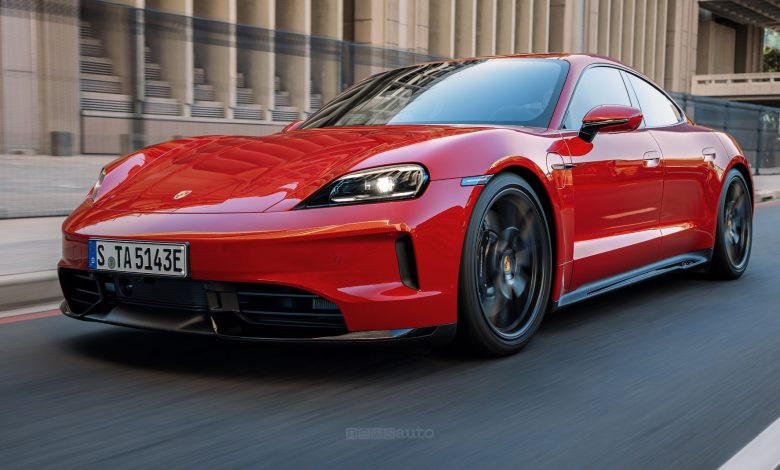 Porsche Taycan GTS su strada
