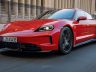 Porsche Taycan GTS su strada
