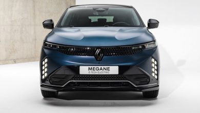 Renault Mégane E-Tech Electric frontale, firma luminosa