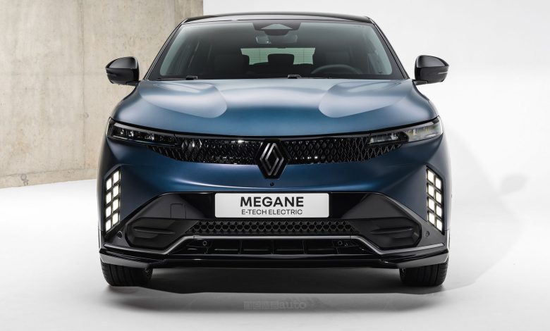 Renault Mégane E-Tech Electric frontale, firma luminosa