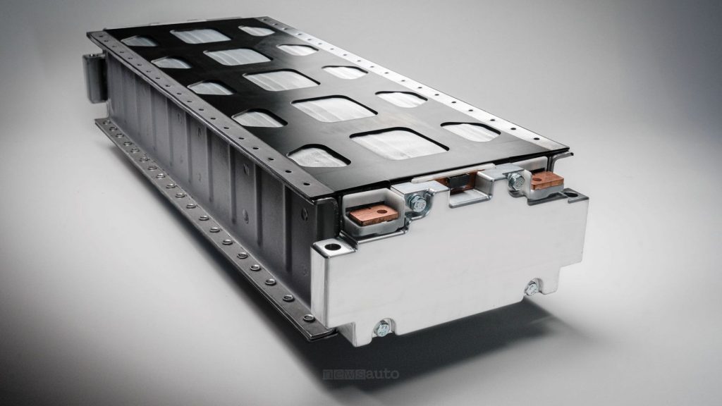 Il modulo di batteria allo stato solido integrato sulla Dodge Charger Daytona