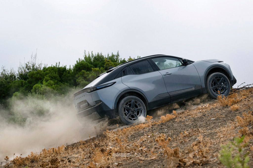 Subaru Uncharted AWD su sterrato
