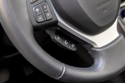 Suzuki S-Cross Hybrid comandi del telefono sul volante