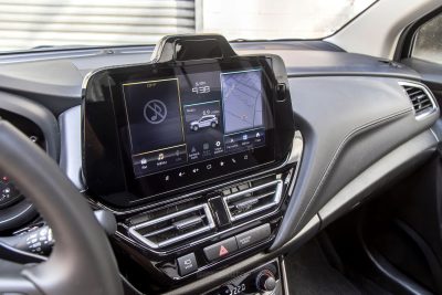 Suzuki S-Cross Hybrid display infotainment