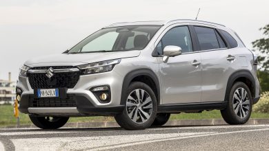 Suzuki S-Cross Hybrid anteriore 3/4