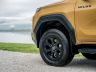 Toyota Hilux Hybrid 48 V Invincible cerchi da 17"