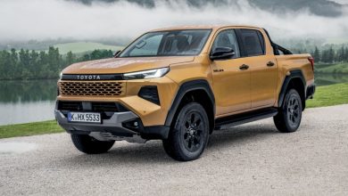 Toyota Hilux Hybrid 48 V Invincible anteriore 3/4