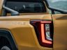 Toyota Hilux Hybrid 48 V Invincible faro posteriore