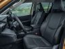 Toyota Hilux Hybrid 48 V Invincible sedili anteriori