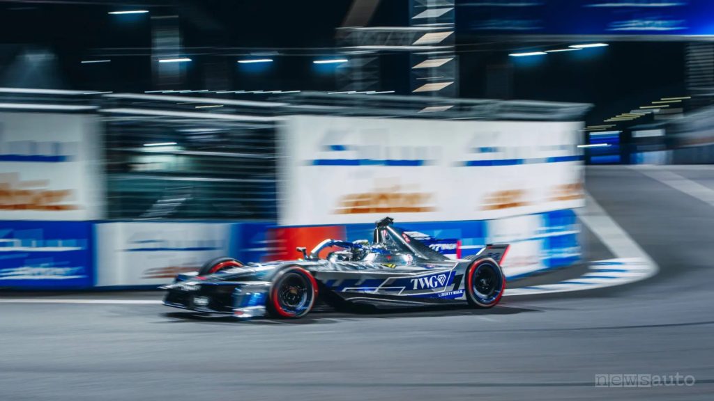 Dennis-pole-man-del-Formula-E-ePrix-Giappone-2026