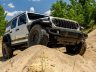 Jeep Wrangler Laredo in azione sulle rocce