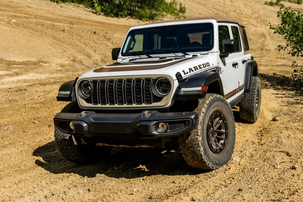 Jeep Wrangler Laredo anteriore 3/4