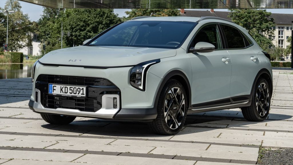 Nuova Kia Xceed 2027 anteriore 3/4