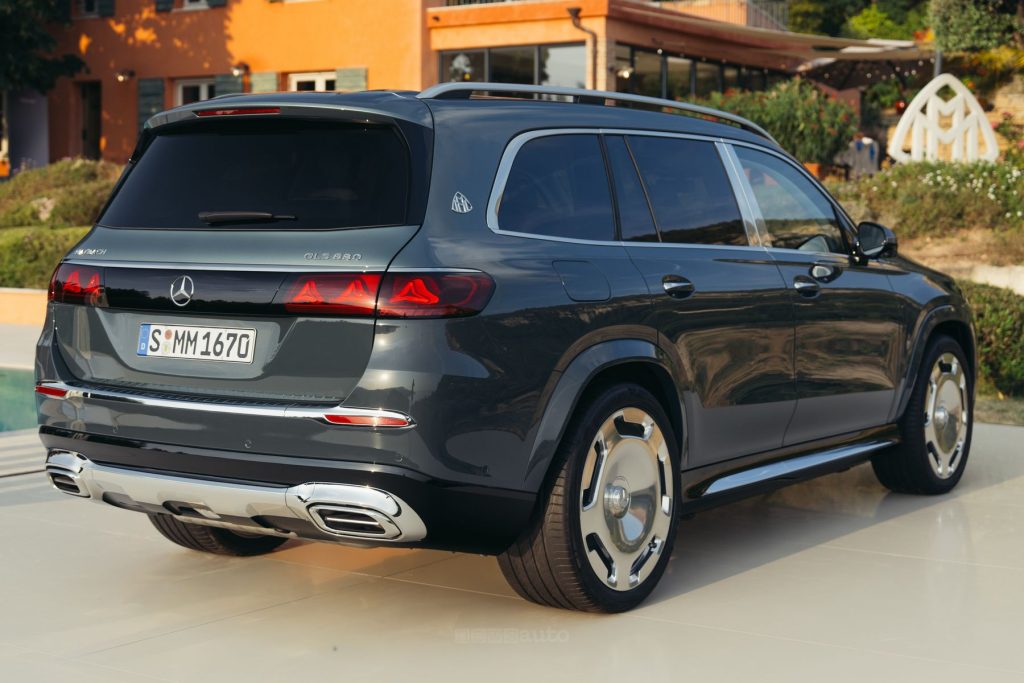 Mercedes-Maybach GLS 680 posteriore 3/4