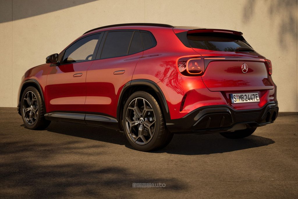 Mercedes-Benz GLA posteriore 3/4