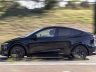 Tesla Model Y Performance test su strada