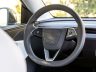 Tesla Model Y Performance volante