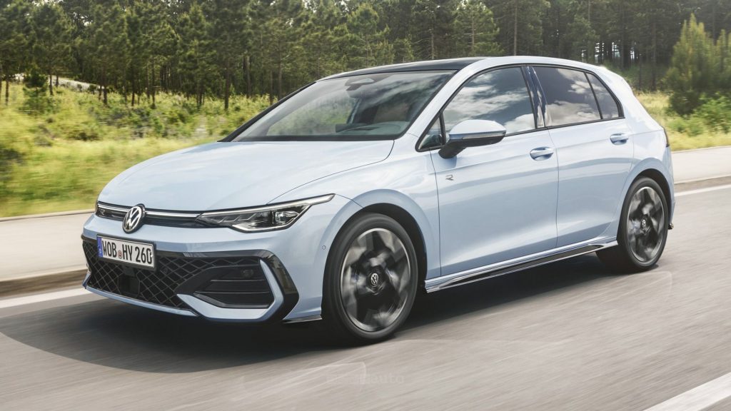 Volkswagen Golf Hybrid su strada