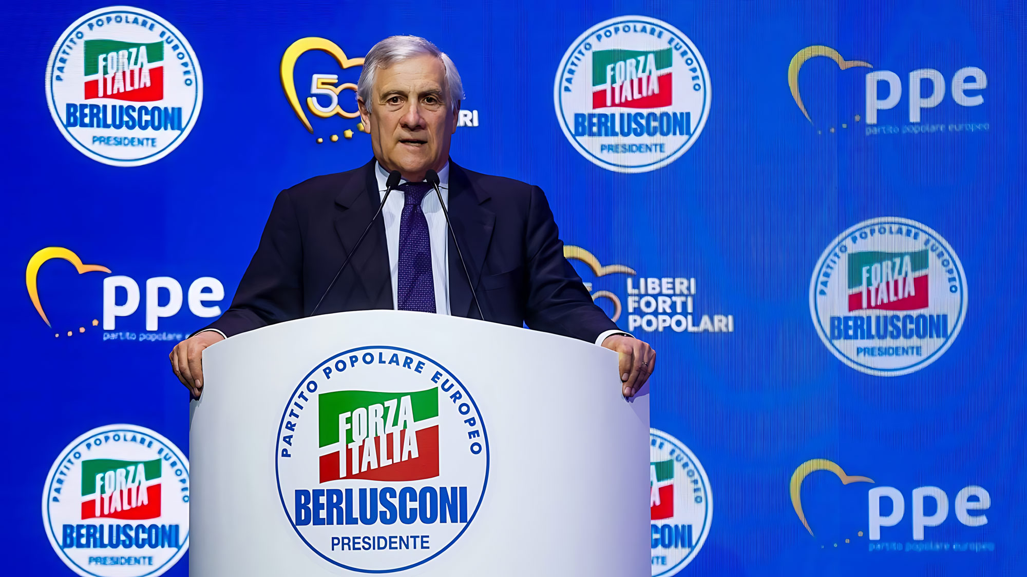 Abolizione bollo auto: Tajani propone lo stop alla tassa. Bollo o Superbollo?