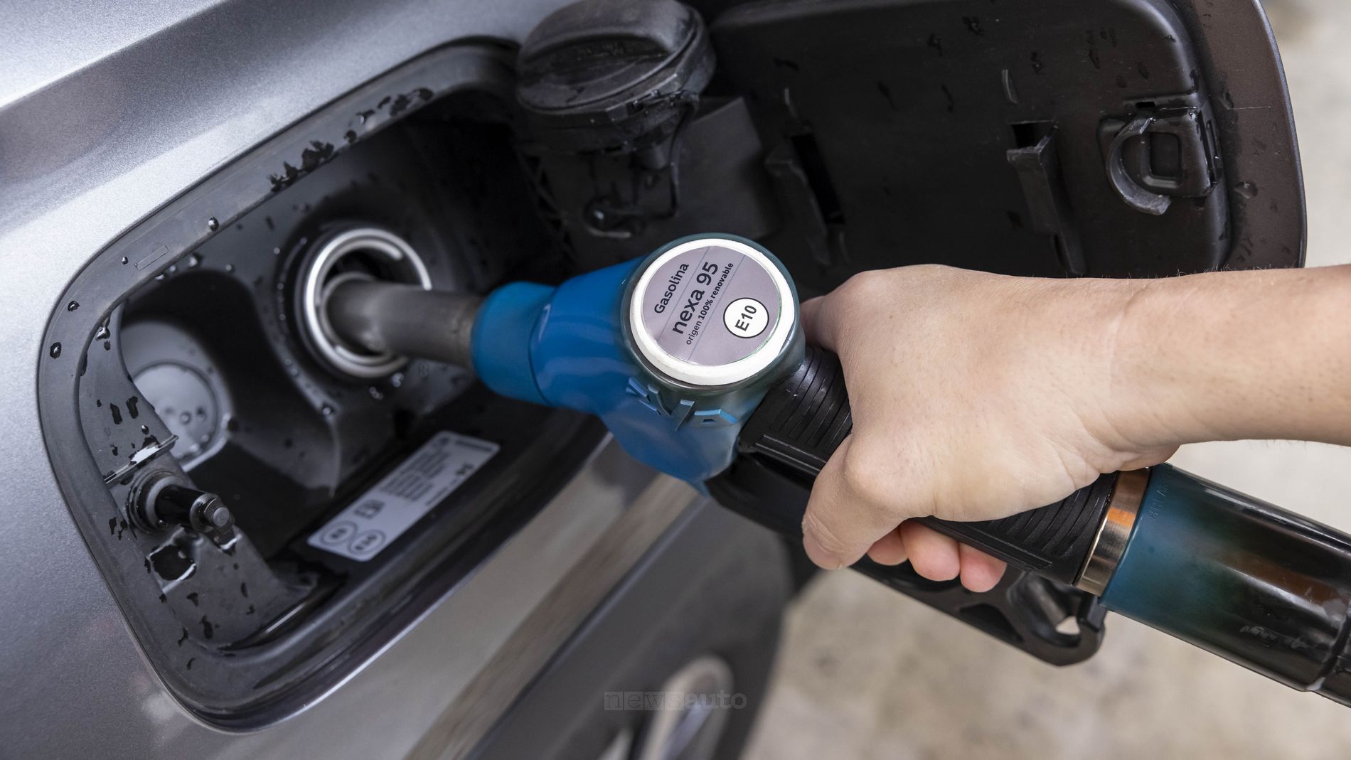 Carburanti alternativi: BMW, Toyota, Bosch testano la benzina rinnovabile Repsol