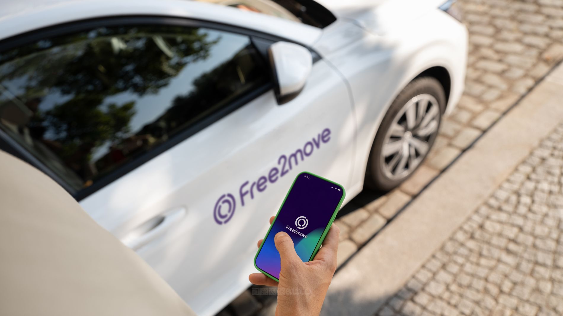 Stellantis cede Free2move: addio al car sharing, la società passa a Mutares