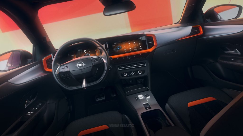 Abitacolo dell'Opel Mokka Yes