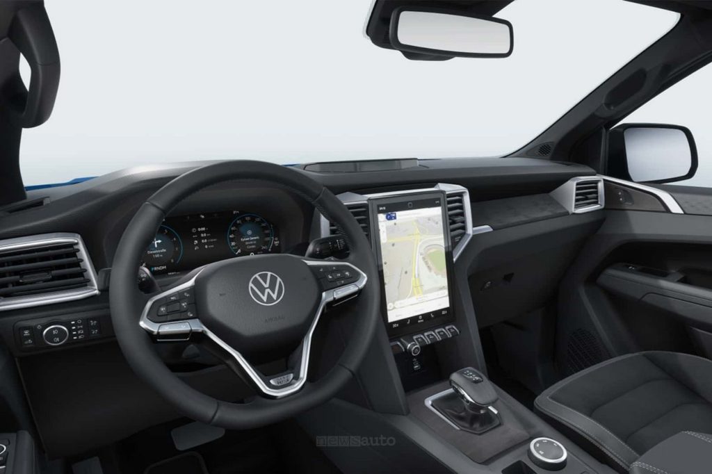 Volkswagen Amarok Dark Label plancia abitacolo