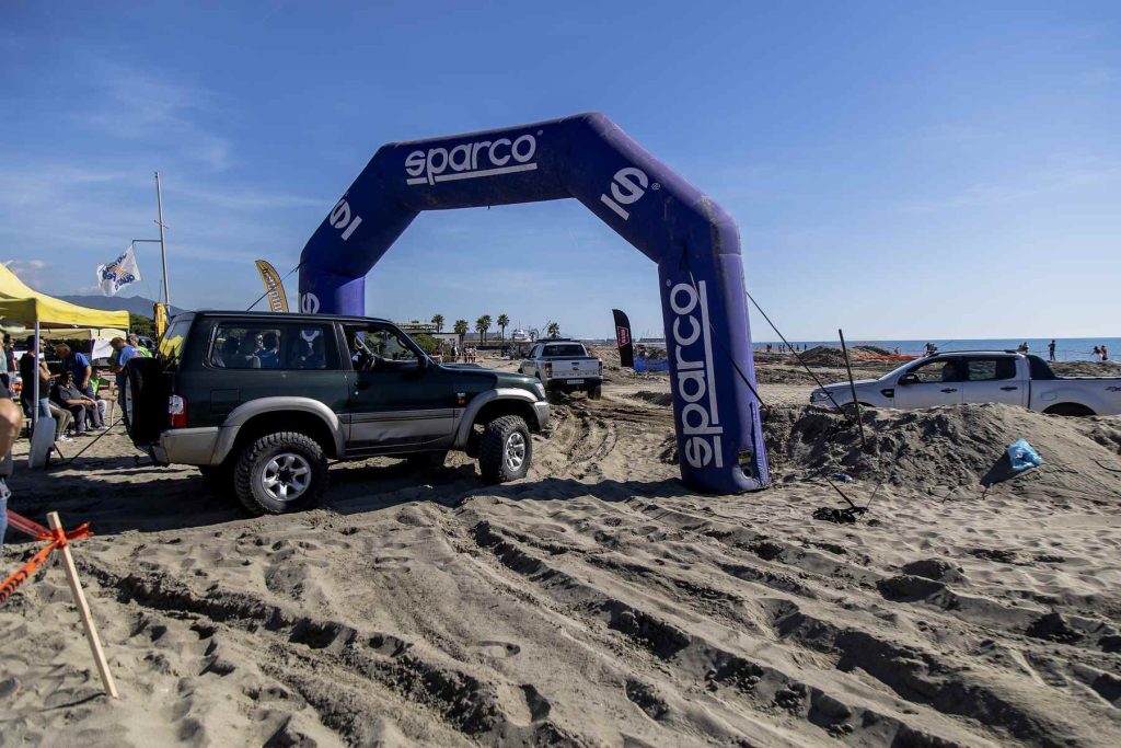 Area esterna percorso su sabbia al 4x4 Fest di Carrara