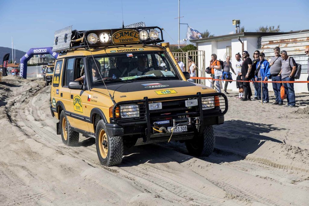 Area esterna percorso su sabbia al 4x4 Fest di Carrara
