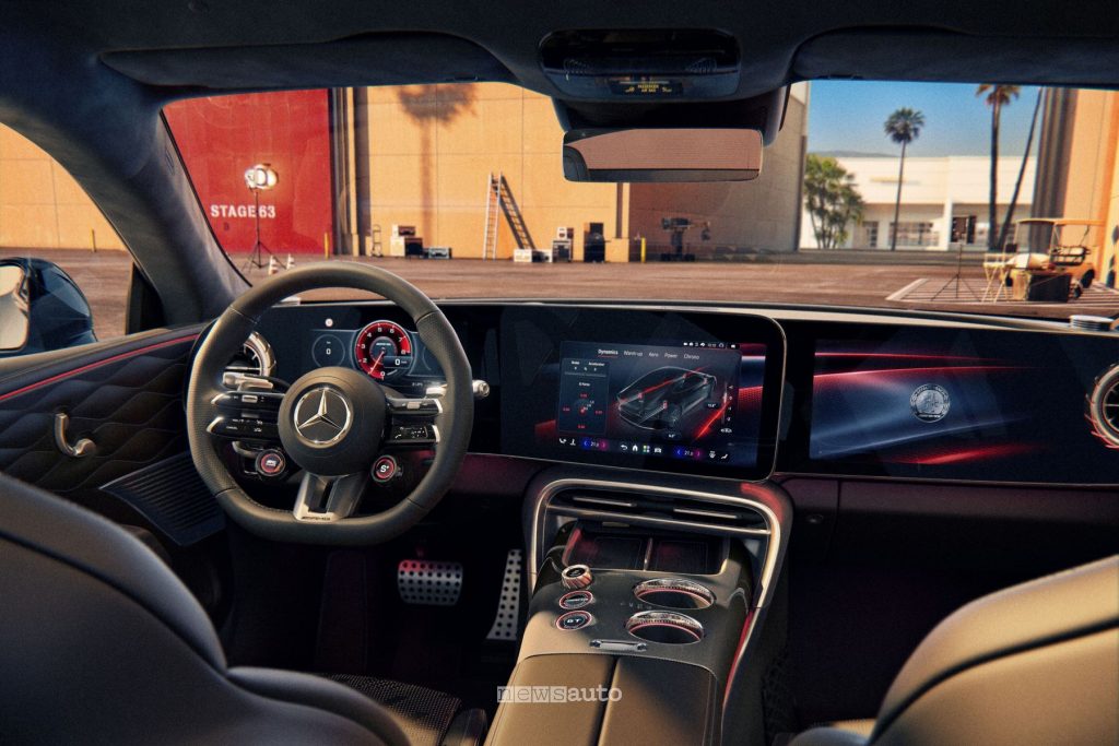 Mercedes-AMG GT 53 Coupé 4 plancia abitacolo