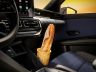 Nuova Renault 5 E-Tech Electric vano porta baguette nella console centrale