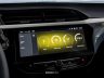 Opel Corsa GSE display infotainment da 10" con i dati sulle prestazioni