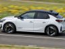 Opel Corsa GSE bianca su strada