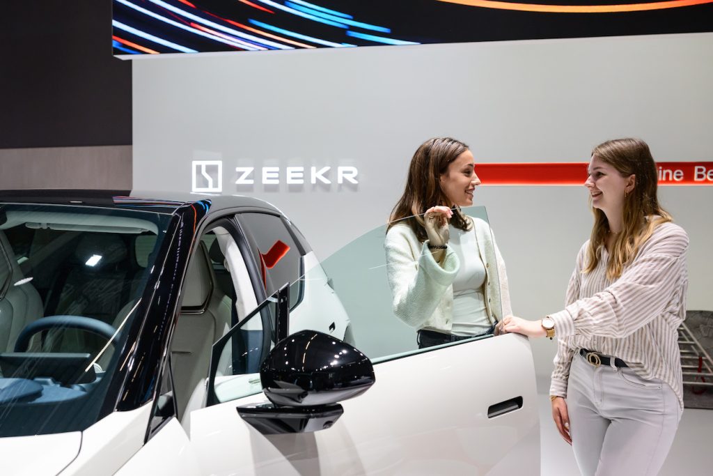 Intelligenza artificiale, auto iper connesse, ma anche tanto talento umano alla fiera di Francoforte sull'aftermarket automotive
