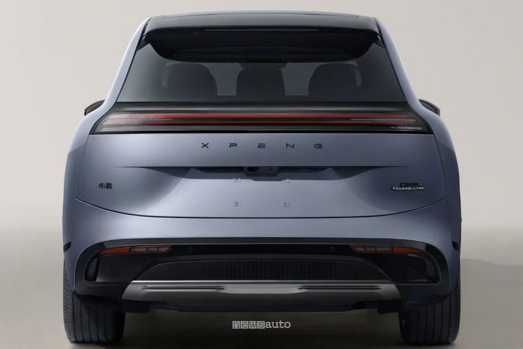 Xpeng G9L SUV elettrico con tecnologia a 800 Volt