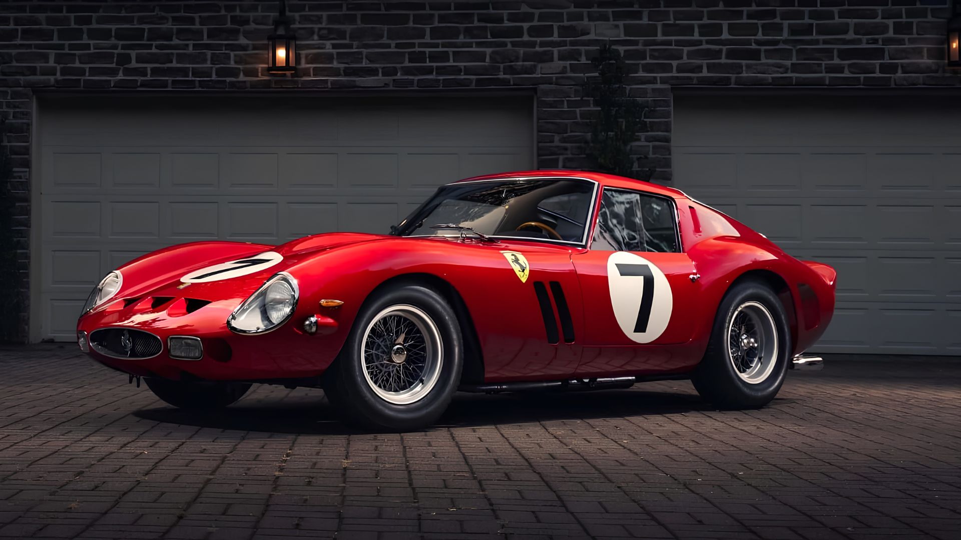 Un film documentario mostra la storia della Ferrari 250 GTO e il ruolo di Mauro Forghieri, con immagini di competizioni e design