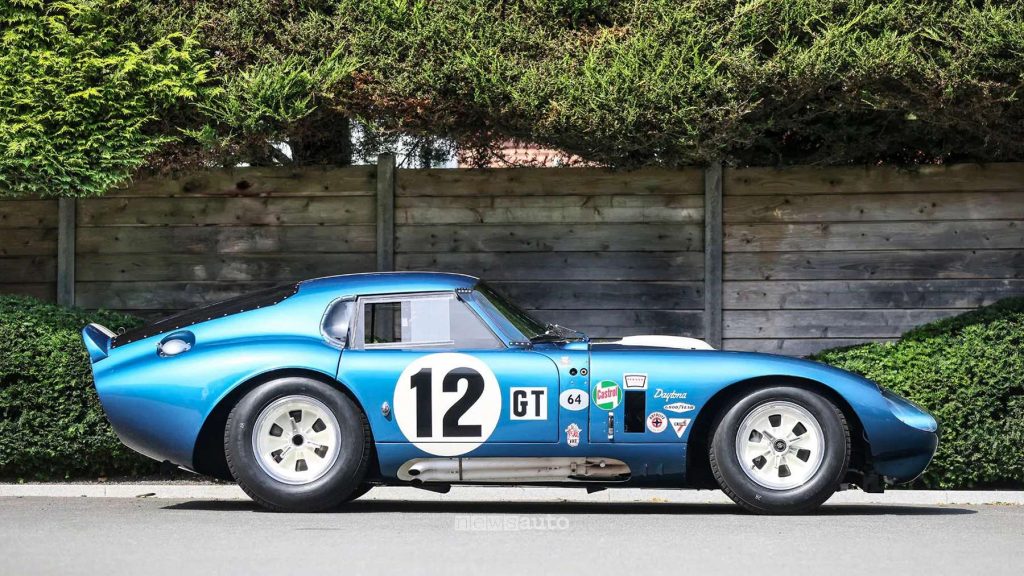 Shelby Cobra Daytona coupe del 1964 telaio CSX2300 vista laterale