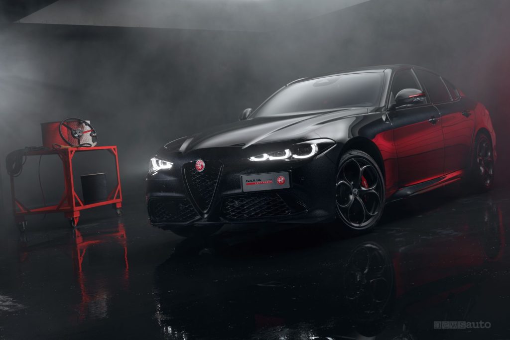Alfa Romeo Giulia Luna Rossa anteriore 3/4
