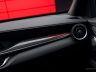Alfa Romeo Stelvio Luna Rossa inserito in carbonio nella plancia