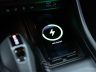 Dodge Charger Daytona vano per la ricarica wireless smartphone