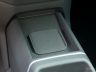 Kia EV2 GT-Line vano per la ricarica wireless dello smartphone