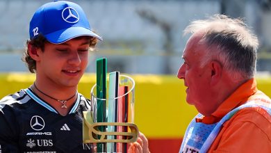 Kimi Antonelli consegna il Marshal Award a Francioni