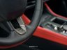 Nuova Lexus NX450h+ logo F Sport sul volante
