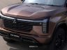 Nuova Mitsubishi Pajero frontale, firma luminosa