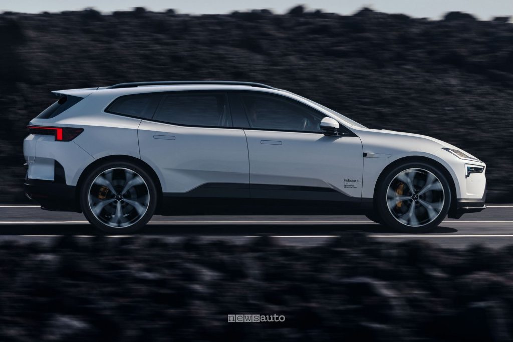 Polestar 4 SUV su strada