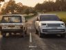 Range Rover Electric in confronto con la prima Range Rover