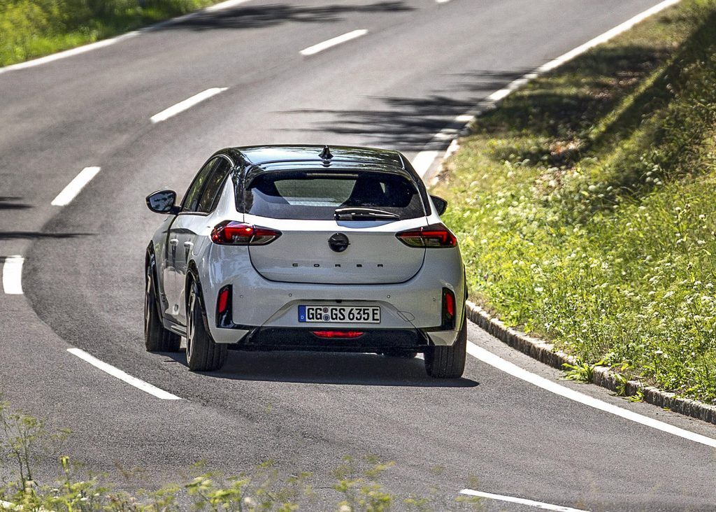 Test su strada con la nuova Opel Corsa GSe