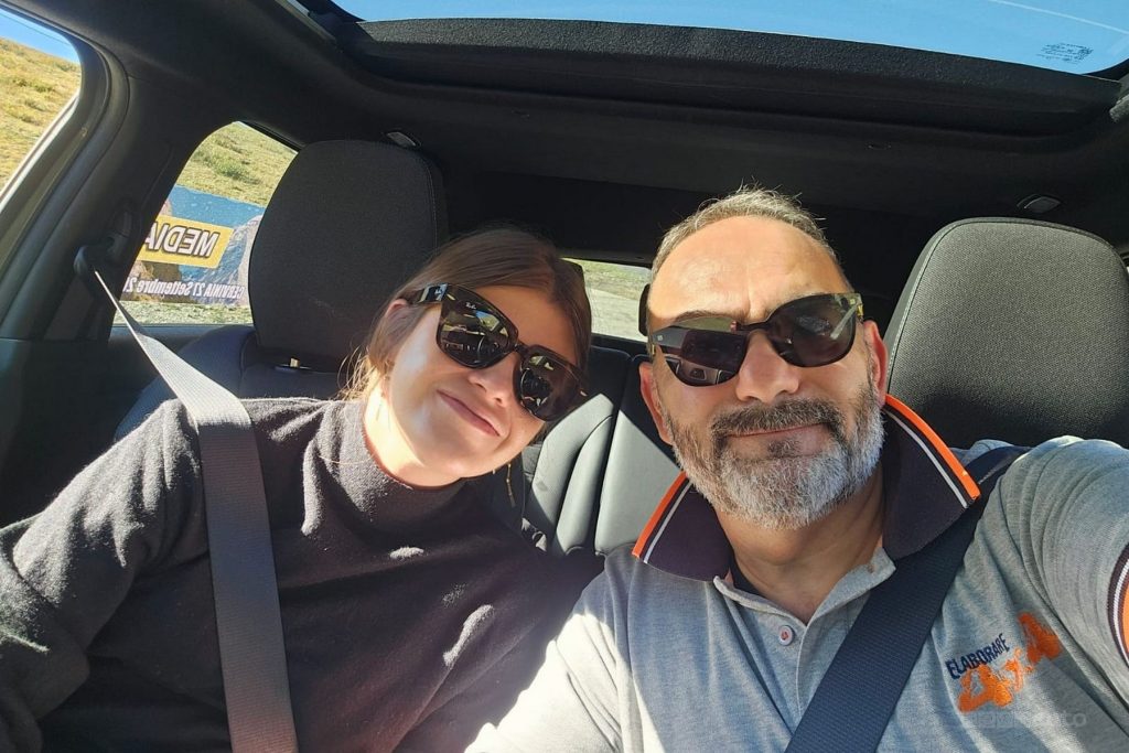 Luigi Sodano con Noemi Ufficio stampa e PR di Suzuki Italia al 15° Raduno Suzuki 4x4 sul Cervinia