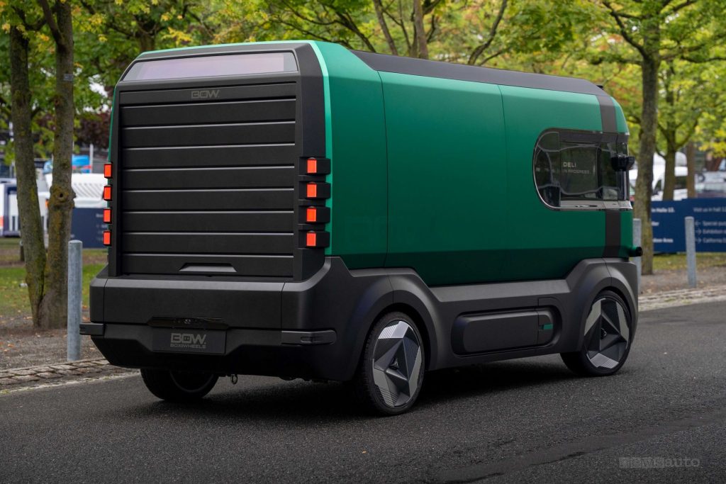 Stellantis Box-on-Wheels posteriore 3/4
